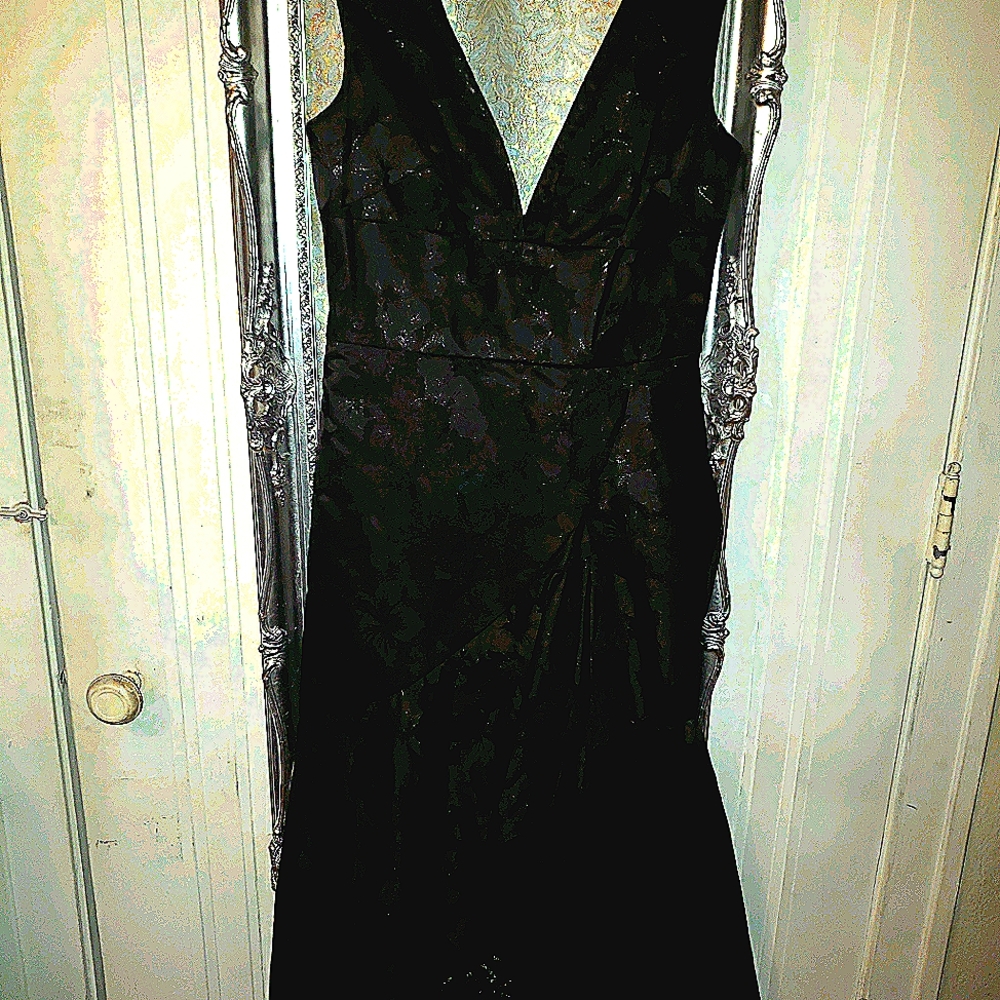 Monique lhuillier black gown sz 8